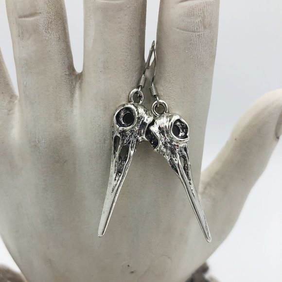 💍2/$20! Handmade Antique Silver Hummingbird Skull Earrings - Picture 2 of 2